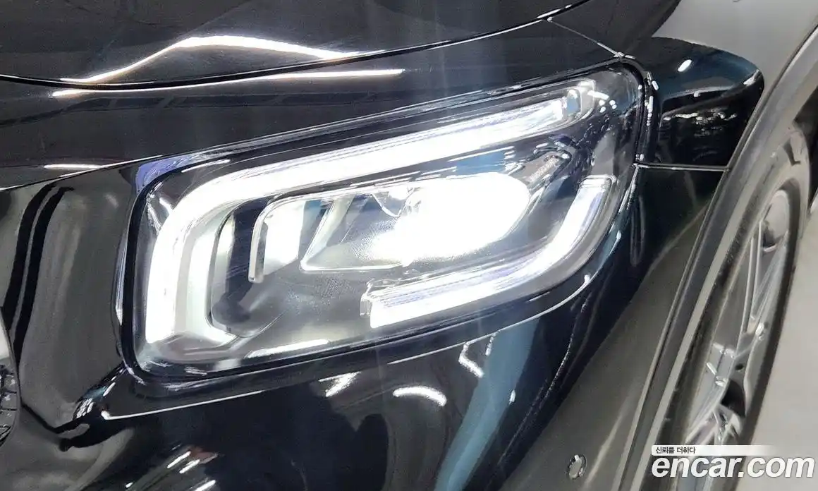 Mercedes-Benz GLB-Class 2023 2.0 Автомат в Москве № 175732, фото 19