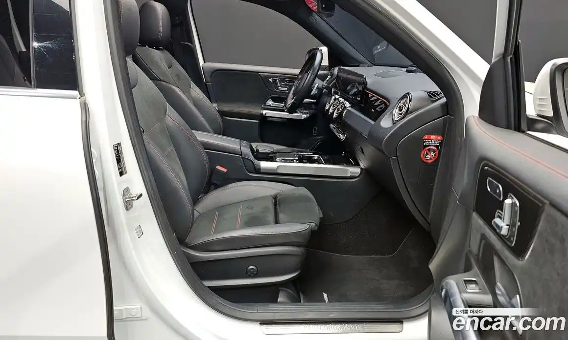 Mercedes-Benz GLB-Class 2023 2.0 Автомат в Москве № 179583, фото 12