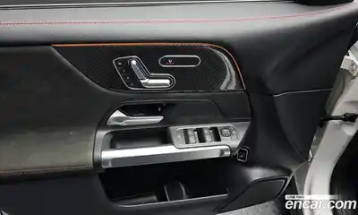 Mercedes-Benz GLB-Class 2023 2.0 Автомат в Москве № 179583, миниатюра 7