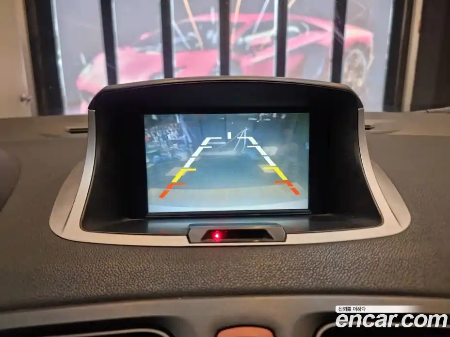 Renault SM3 2010 1.6 Автомат в Москве № 186329, фото 15