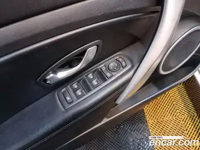 Renault SM3 2010 1.6 Автомат в Москве № 186329, миниатюра 9