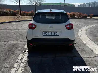 Renault QM3 2014 1.5 Автомат в Москве № 186688, миниатюра 2