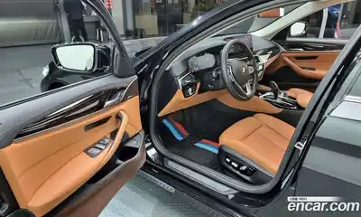 BMW 5-Series 2023 2.0 Автомат в Москве № 189591, миниатюра 8