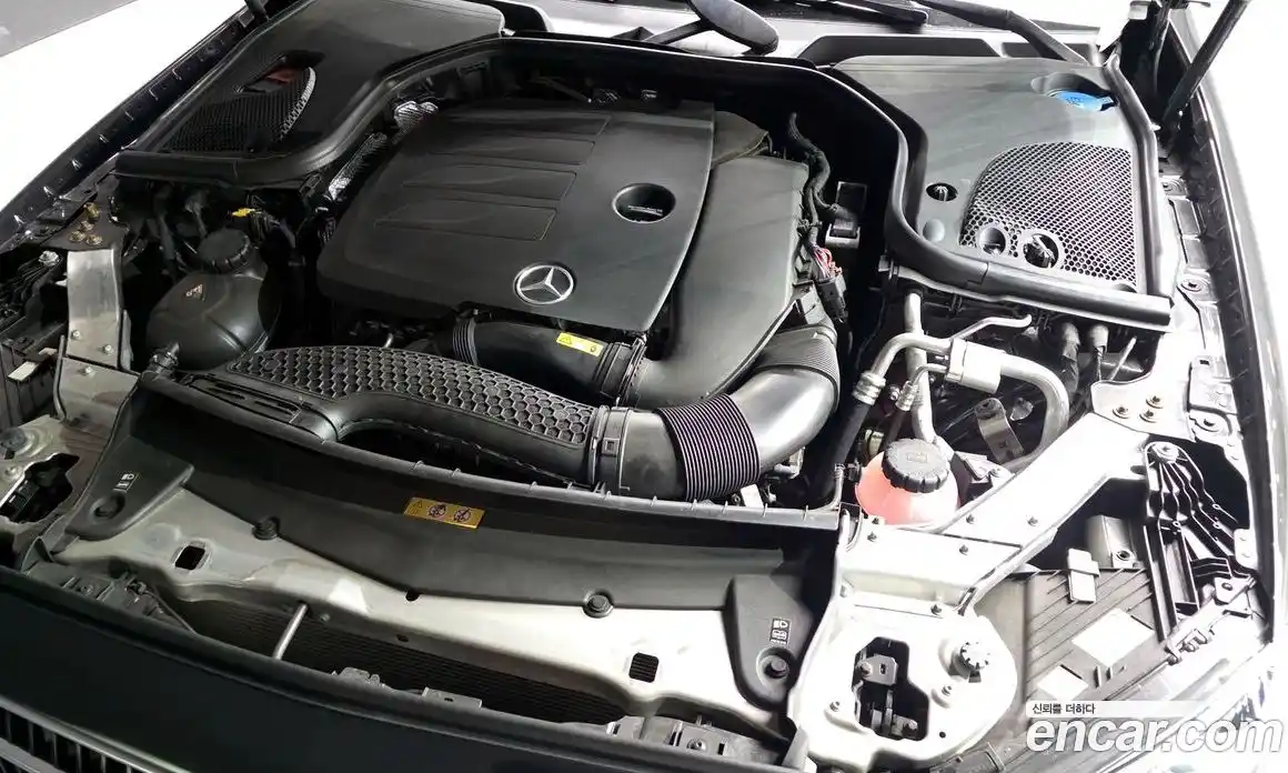 Mercedes-Benz E-Class 2022 2.0 Автомат в Москве № 193801, фото 16