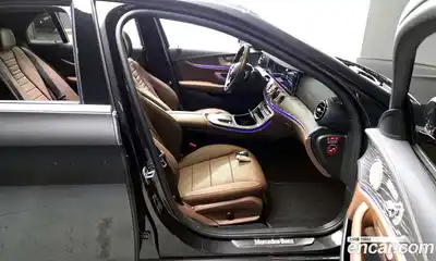 Mercedes-Benz E-Class 2022 2.0 Автомат в Москве № 193801, миниатюра 2