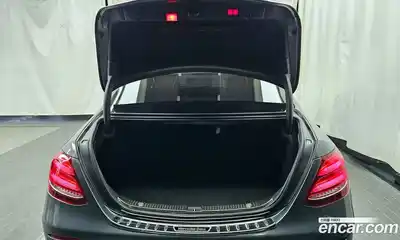 Mercedes-Benz E-Class 2019 1.9 Автомат в Москве № 194203, миниатюра 11