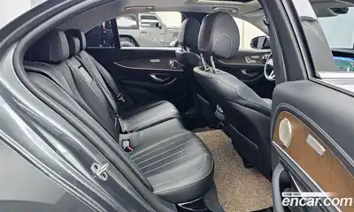 Mercedes-Benz E-Class 2019 1.9 Автомат в Москве № 194203, миниатюра 2