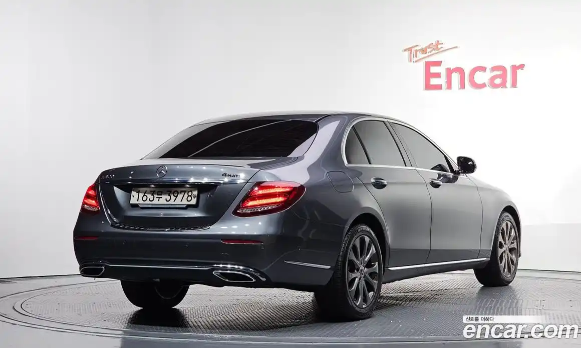 Mercedes-Benz E-Class 2019 1.9 Автомат в Москве № 194203, фото 3