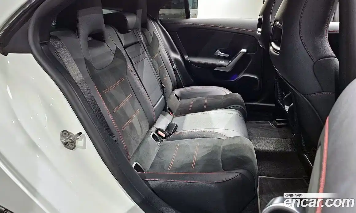 Mercedes-Benz CLA-Class 2022 2.0 Автомат в Москве № 194447, фото 12