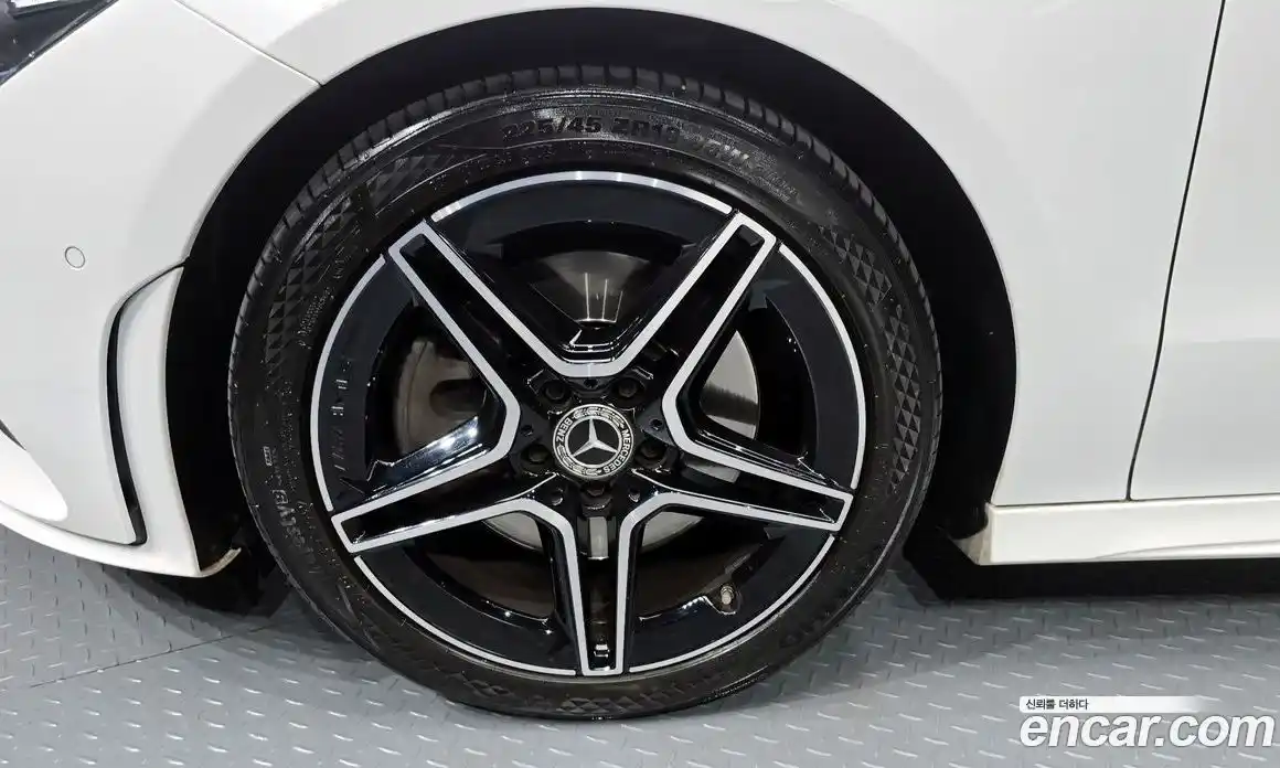 Mercedes-Benz CLA-Class 2022 2.0 Автомат в Москве № 194447, фото 5