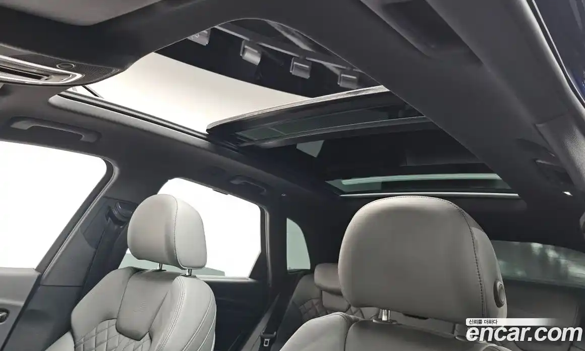 Audi SQ5 2020 3.0 Автомат в Москве № 195933, фото 17