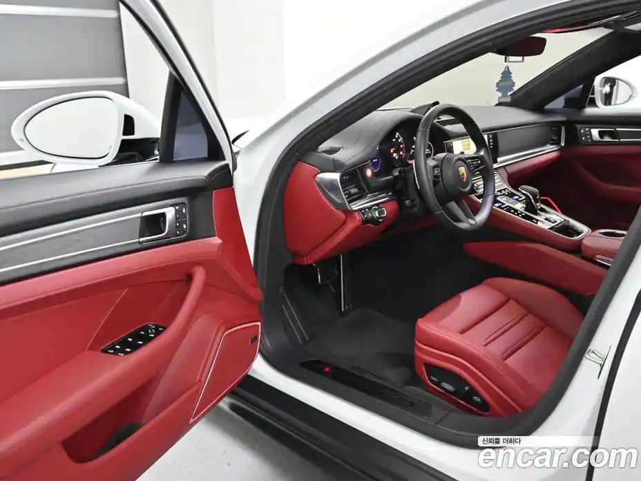 Porsche Panamera 2023 4.0 Автомат в Москве № 195999, фото 11