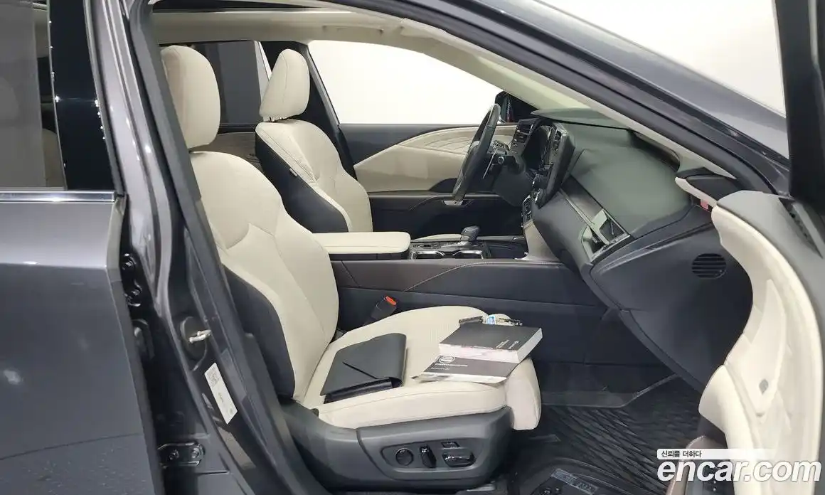 Lexus RX 2024 2.5 Автомат в Москве № 198758, фото 16