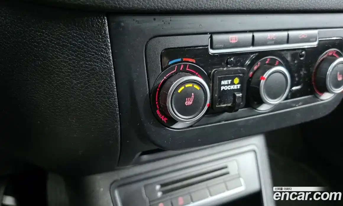 Volkswagen Tiguan 2015 2.0 Автомат в Москве № 199217, фото 15