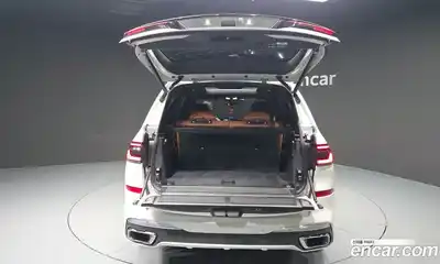 BMW X7, 2025