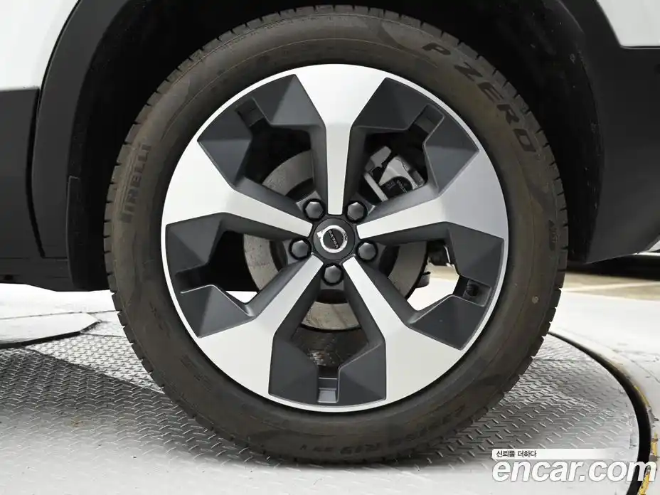 Volvo XC40 2026 2.0 Автомат в Москве № 212756, фото 5