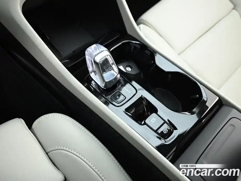 Volvo XC40 2026 2.0 Автомат в Москве № 212756, фото 9