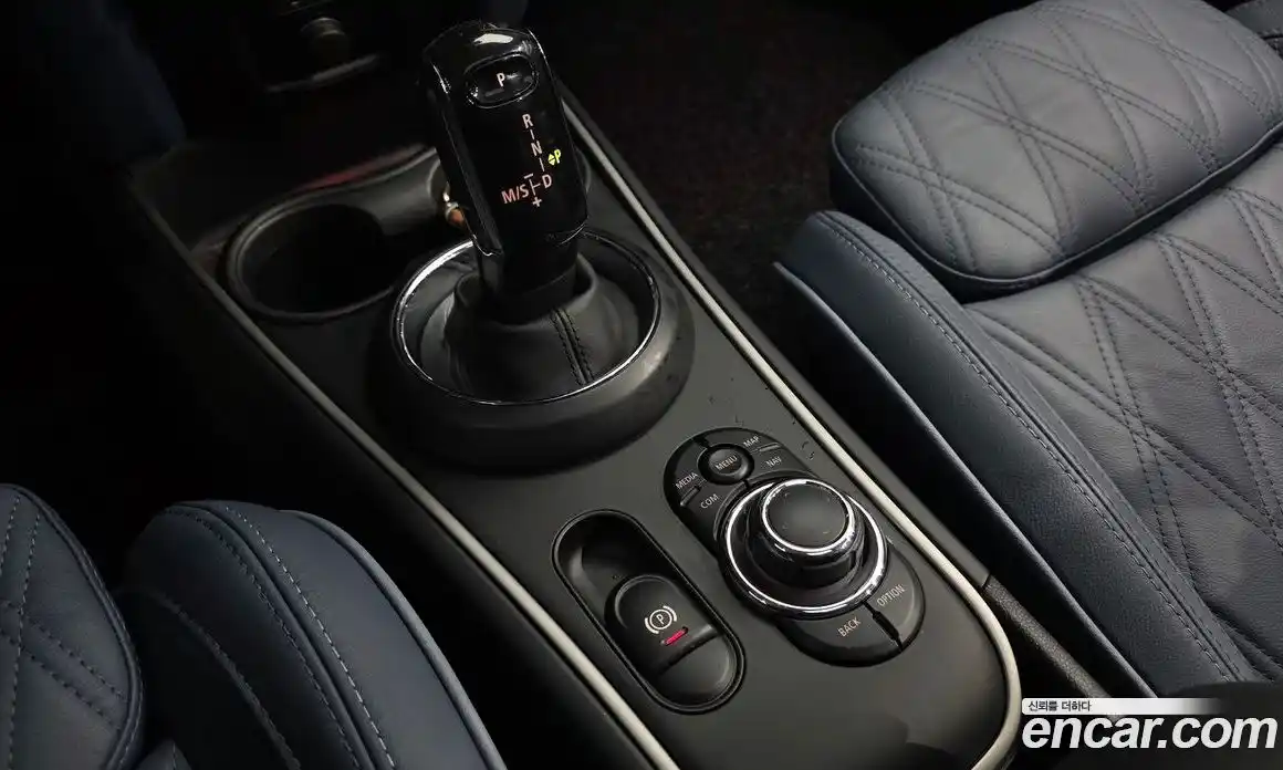 Mini Countryman 2023 2.0 Автомат в Москве № 214085, фото 14