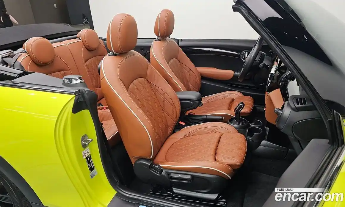 Mini Cooper Convertible 2022 2.0 Автомат в Москве № 214145, фото 17