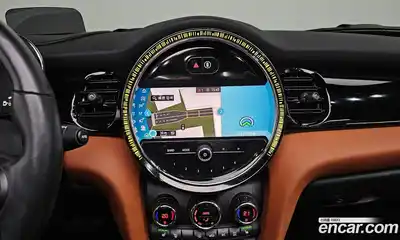 Mini Cooper Convertible 2022 2.0 Автомат в Москве № 214145, миниатюра 5