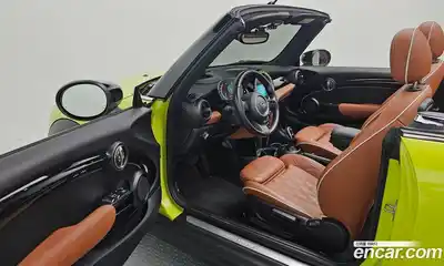Mini Cooper Convertible 2022 2.0 Автомат в Москве № 214145, миниатюра 6