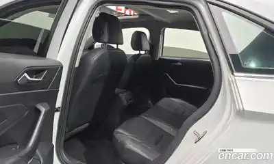 Volkswagen Jetta 2020 1.4 Автомат в Москве № 215045, миниатюра 9