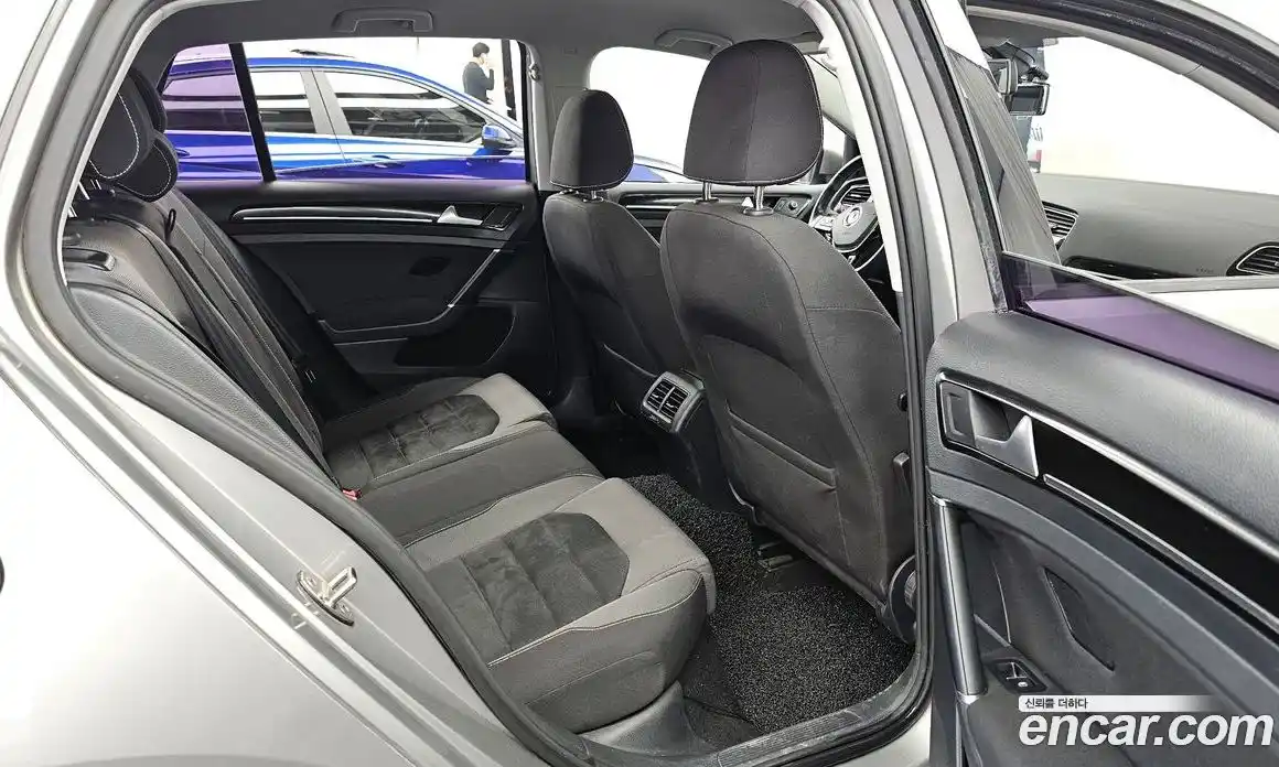 Volkswagen Golf 2015 1.6 Автомат в Москве № 215298, фото 20