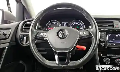 Volkswagen Golf 2015 1.6 Автомат в Москве № 215298, миниатюра 8