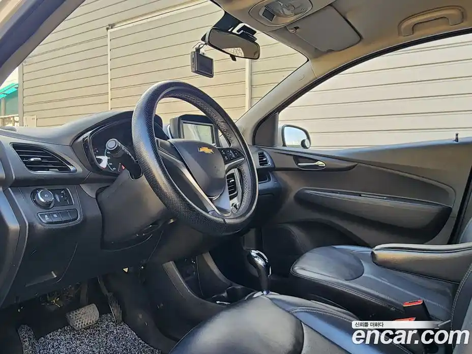 Chevrolet Spark 2016 1.0 Автомат в Москве № 219510, фото 14