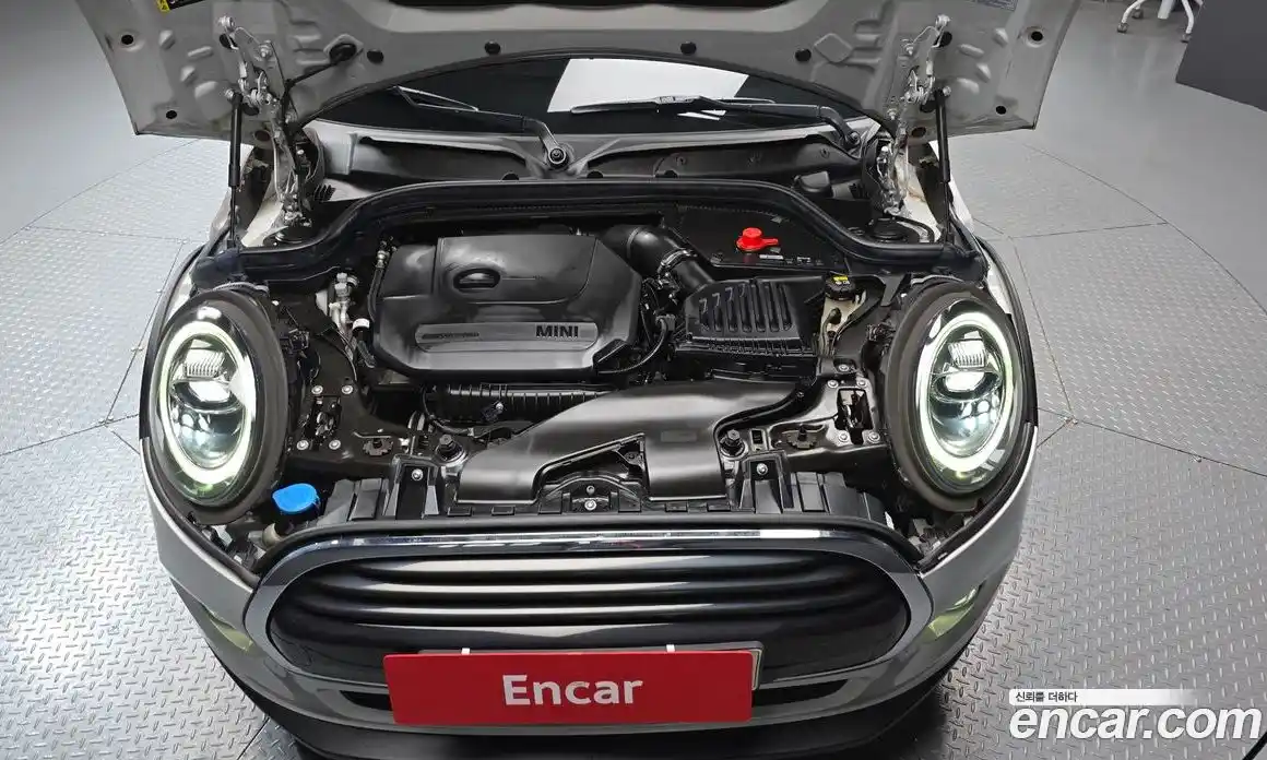 Mini Cooper 2021 1.5 Автомат в Москве № 221143, фото 14