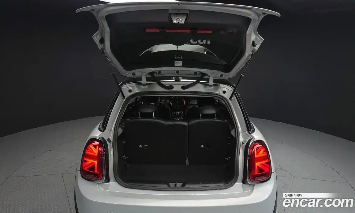 Mini Cooper 2021 1.5 Автомат в Москве № 221143, фото 3