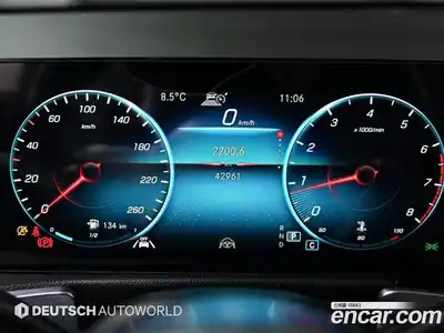 Mercedes-Benz GLB-Class 2022 2.0 Автомат в Москве № 224477, миниатюра 8