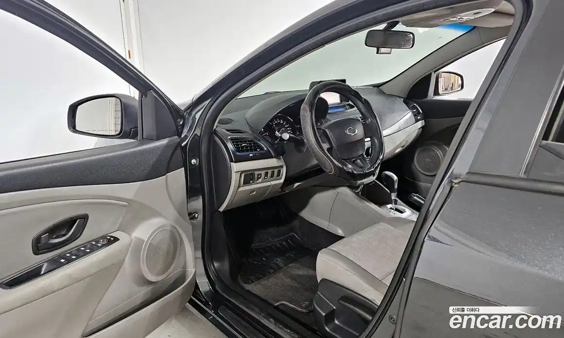 Renault SM3 2012 1.6 Автомат в Москве № 226149, фото 15