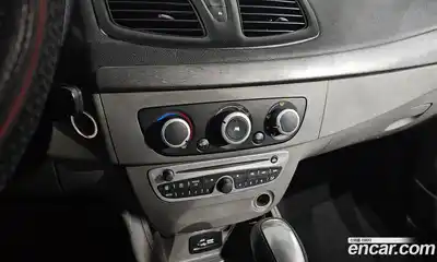 Renault SM3 2012 1.6 Автомат в Москве № 226149, миниатюра 8