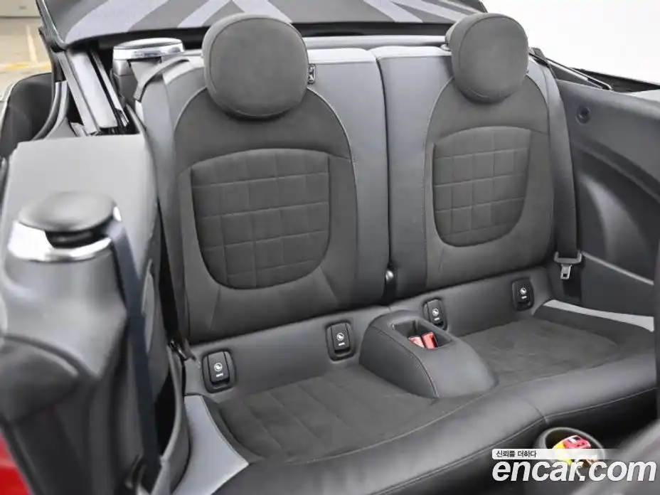 Mini Cooper Convertible 2022 2.0 Автомат в Москве № 226286, фото 12