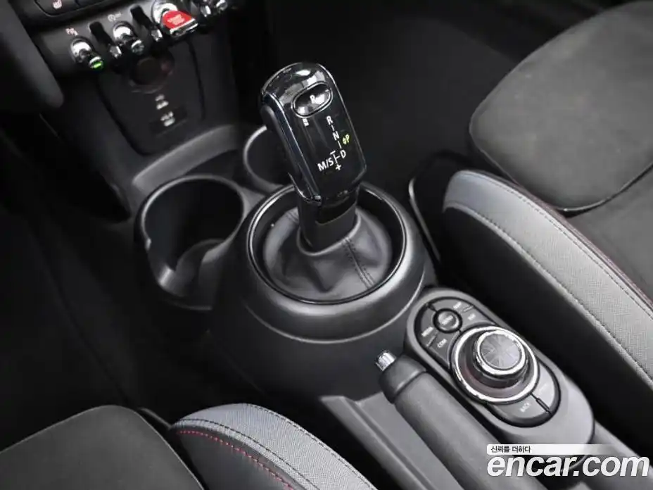 Mini Cooper Convertible 2022 2.0 Автомат в Москве № 226286, фото 14