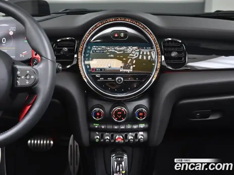 Mini Cooper Convertible 2022 2.0 Автомат в Москве № 226286, фото 15