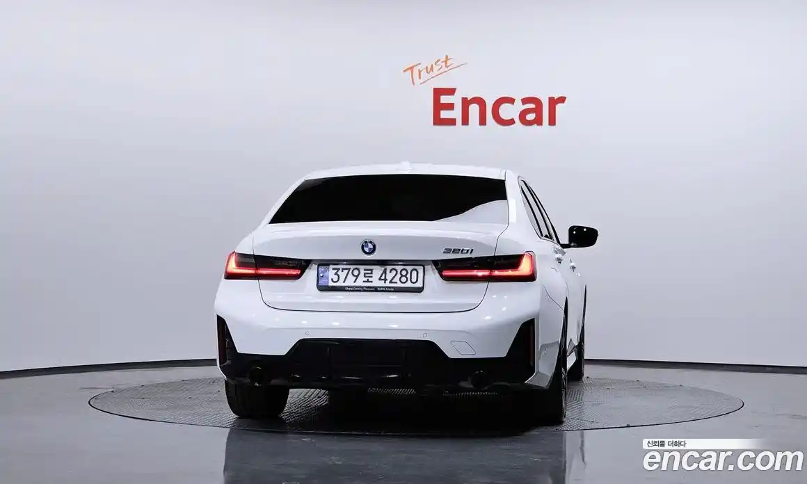 BMW 3-Series 2023 2.0 Автомат в Москве № 228422, фото 11