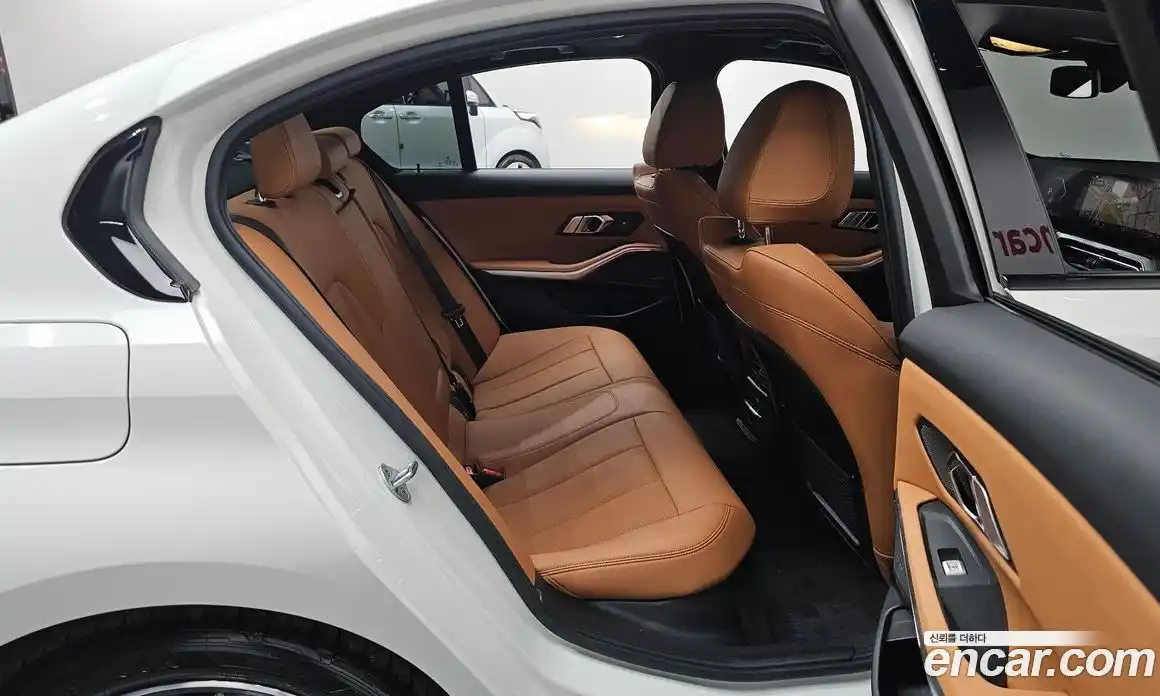 BMW 3-Series 2023 2.0 Автомат в Москве № 228422, фото 13