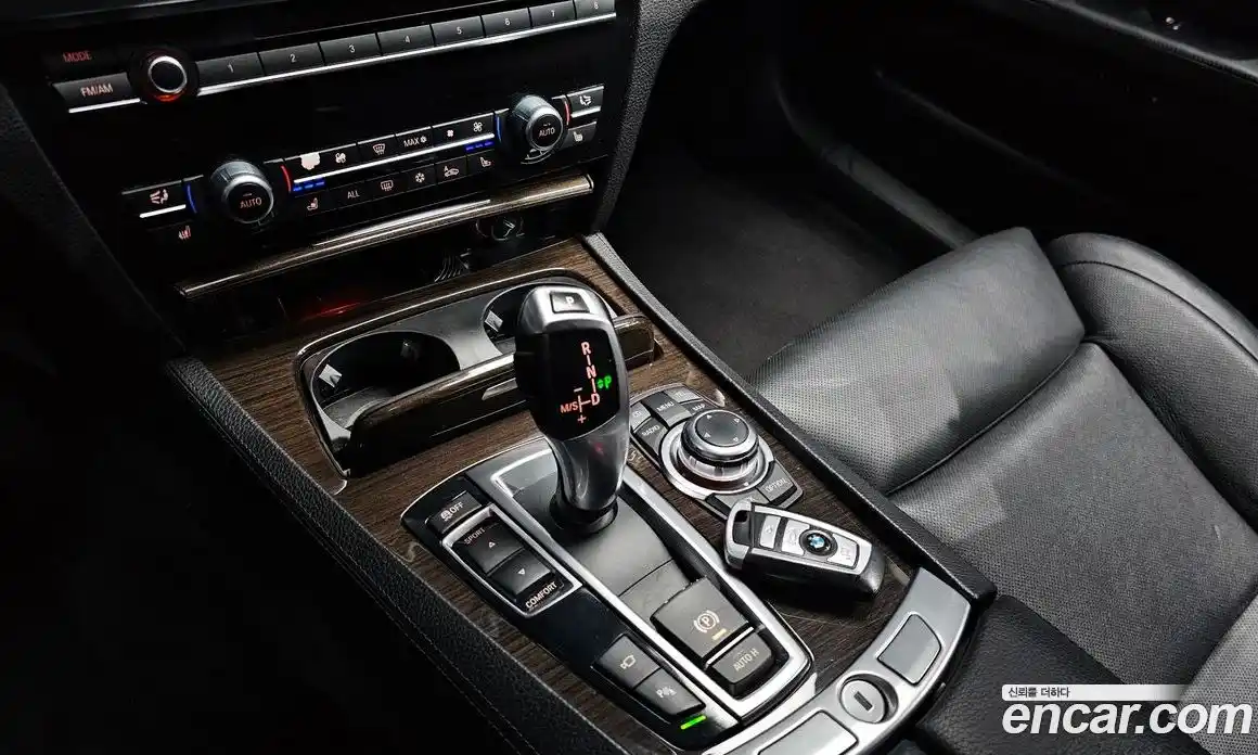 BMW 7-Series 2011 4.4 Автомат в Москве № 229116, фото 15