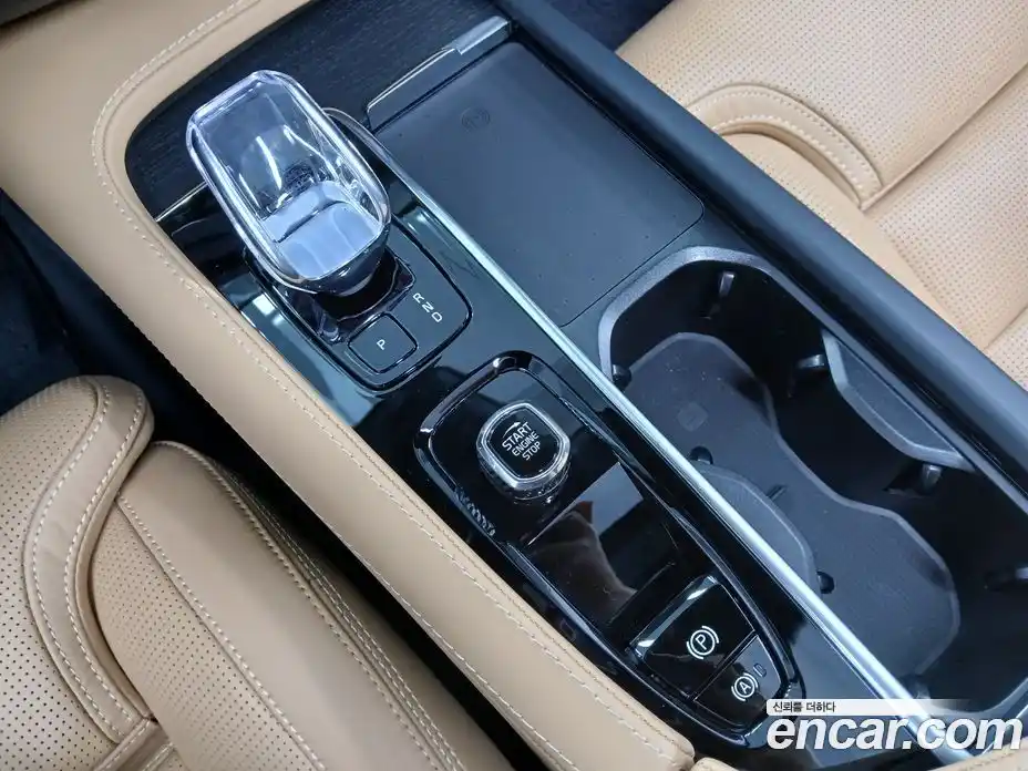 Volvo XC90 2025 2.0 Автомат в Москве № 230785, фото 13