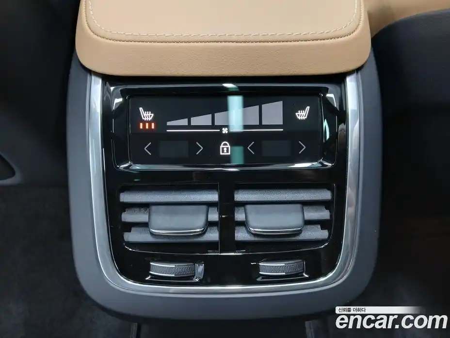 Volvo XC90 2025 2.0 Автомат в Москве № 230785, фото 18