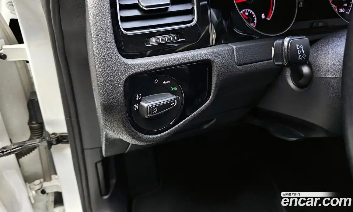 Volkswagen Golf 2015 2.0 Автомат в Москве № 232216, фото 15