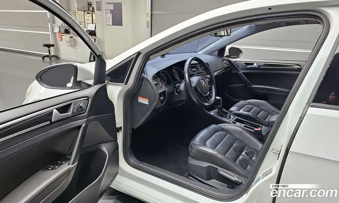 Volkswagen Golf 2015 2.0 Автомат в Москве № 232216, фото 10