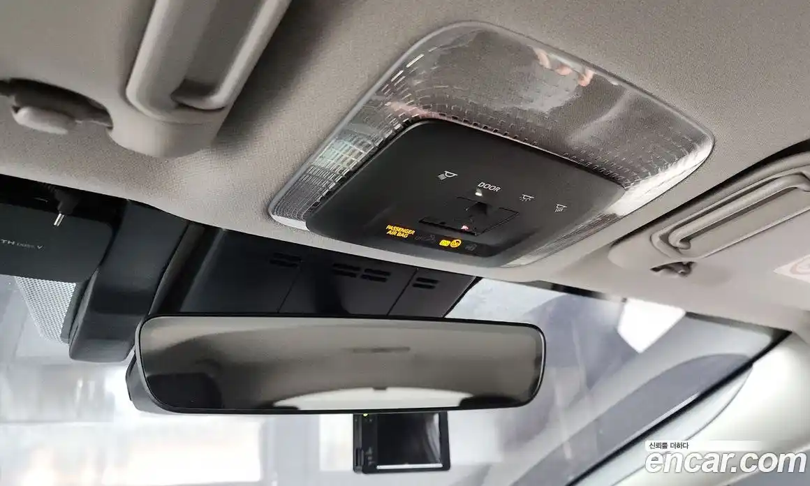 Toyota Prius 2024 2.0 Автомат в Москве № 232831, фото 4