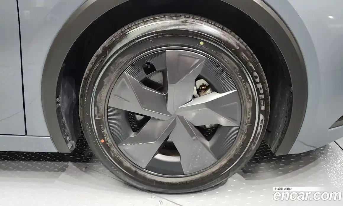 Toyota Prius 2024 2.0 Автомат в Москве № 232831, фото 8