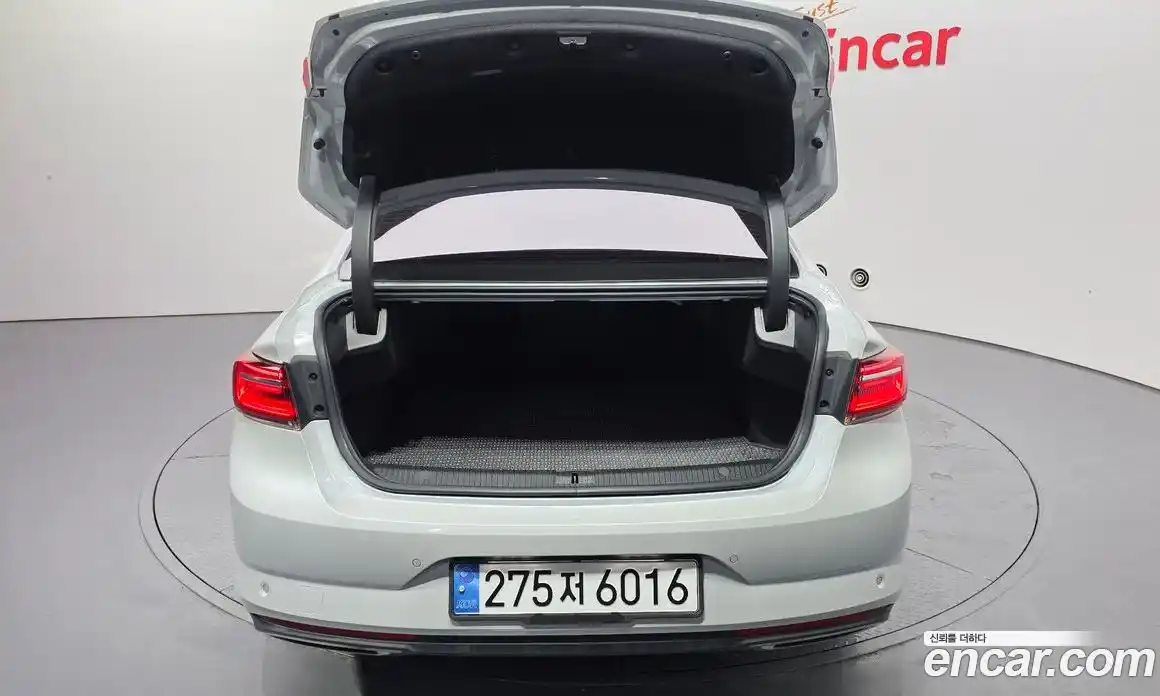 Renault SM6 2022 1.8 Автомат в Москве № 241687, фото 14