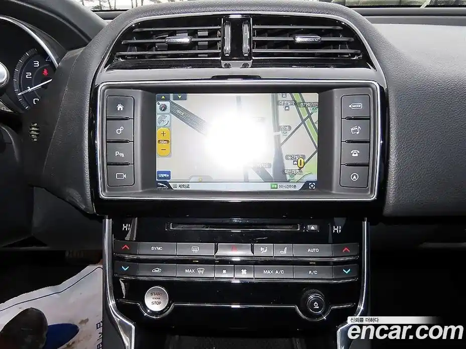 Jaguar XE 2016 2.0 Автомат в Москве № 248283, фото 13