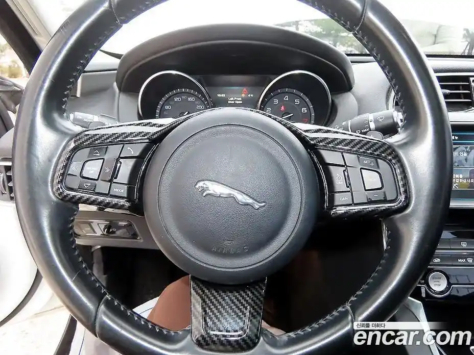 Jaguar XE 2016 2.0 Автомат в Москве № 248283, фото 8