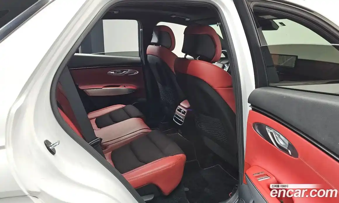 Genesis GV70 2022 2.5 Автомат в Москве № 25558, фото 9